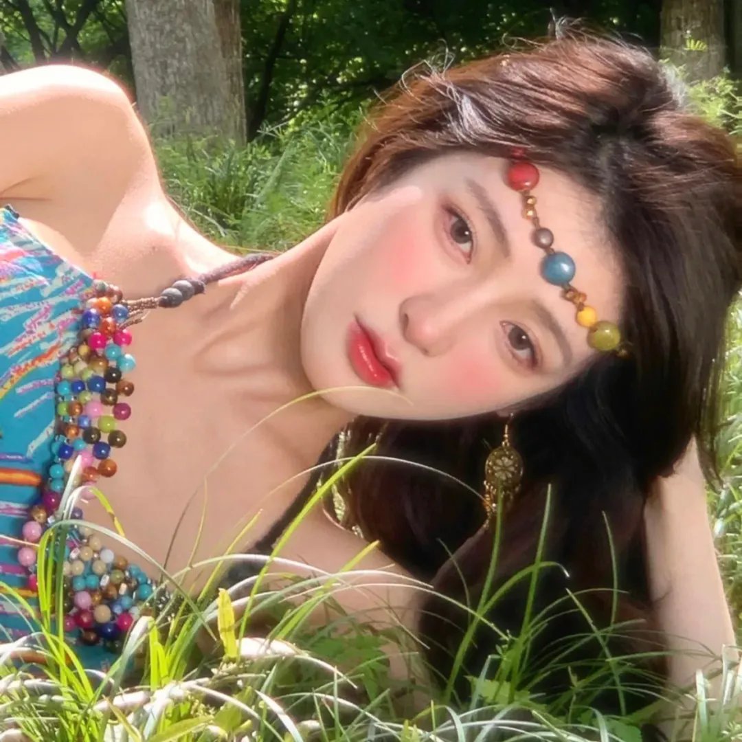 小姐嬉春